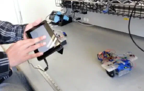 Robotics: Electromagnetic Tetherbot